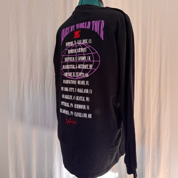 Black Long Sleeve Graphic Aaliyah Shoe Palace Music Conert Tee size L crew neck - Picture 3 of 9